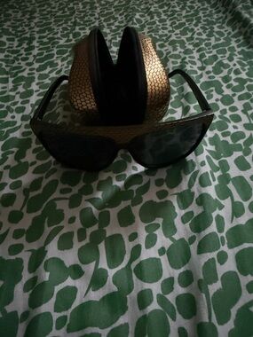 Taylor Swift gold Reputation sunglasses